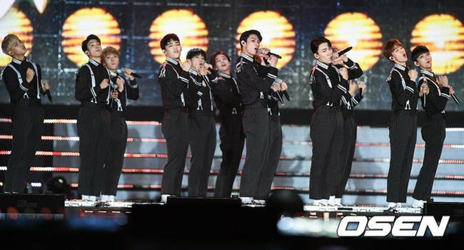 Chi&ecirc;m ngưỡng những h&igrave;nh ảnh cực đẹp của d&agrave;n idolgroup tr&ecirc;n s&acirc;n khấu 2016 Super Seoul Dream Concert - Ảnh 27.