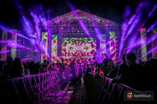 DJ Afrojack cùng dàn nghệ sĩ Việt khuấy động hàng nghìn khán giả trong đêm nhạc EDM - Ảnh 12.