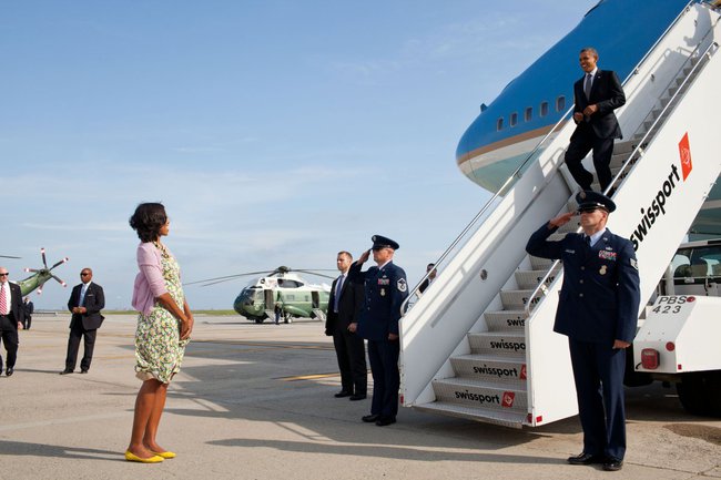 Tiểu thuyết ngôn tình của vợ chồng Tổng thống Obama qua 28 bức ảnh tuyệt đẹp - Ảnh 33.