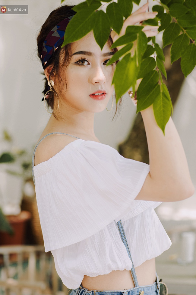 5 c&aacute;ch biến tấu xinh miễn ch&ecirc; với đồ yếm - Ảnh 17.