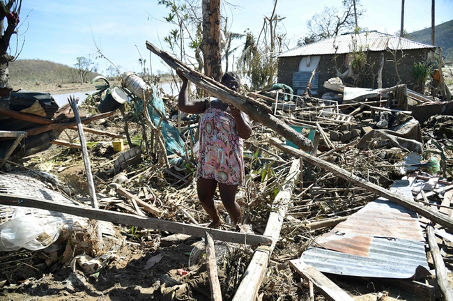1 thảm họa, 2 thế giới: Cảnh tượng khác biệt giữa Mỹ và Haiti sau cơn bão mặt quỷ Matthew - Ảnh 18.