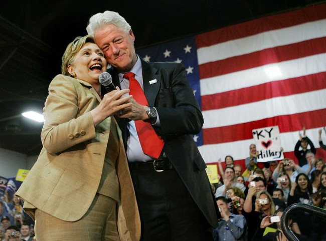 Đã gần nửa thế kỷ trôi qua, chuyện tình của vợ chồng Clinton vẫn khiến cho bao người phải ngưỡng mộ - Ảnh 15.