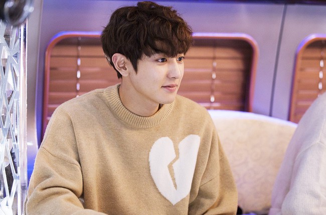 Chanyeol (EXO) bê bết máu, nằm “phơi thây” trên hoang đảo trong phim Missing 9 - Ảnh 8.