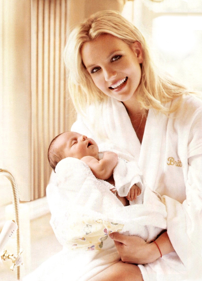 Tình mẹ thật vĩ đại, như cách mà Britney Spears vươn lên sau khủng hoảng vì hai con trai - Ảnh 4.