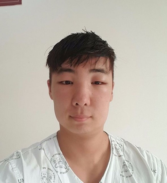 Ra cửa hàng nhuộm tóc, chàng trai Hàn Quốc nhận trái đắng - Ảnh 11.