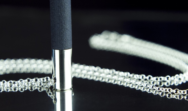 Đeo v&ograve;ng cổ giữ hương thơm để biến th&agrave;nh chai nước hoa di động - Ảnh 7.