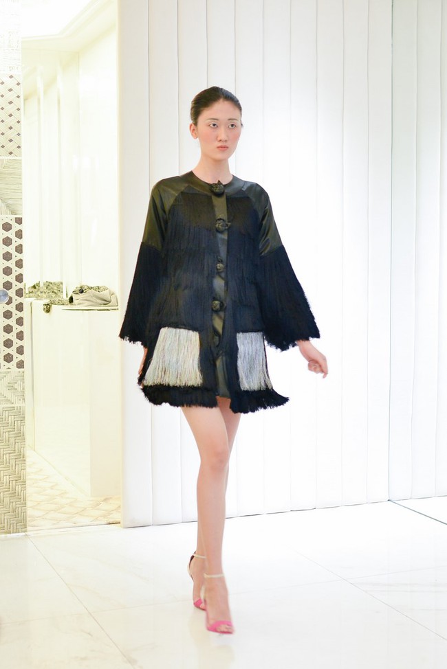 D&agrave;n mẫu Việt n&ocirc; nức đến thử đồ cho show C&ocirc;ng Tr&iacute; tại VIFW Xu&acirc;n/H&egrave; 2016 - Ảnh 2.