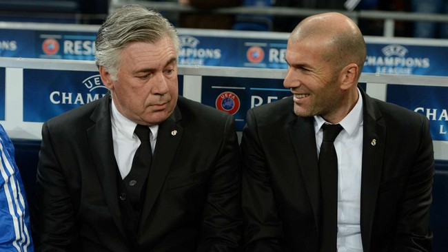 Những tr&ograve; m&ecirc; t&iacute;n h&agrave;i hước của sao Real v&agrave; Atletico Madrid - Ảnh 19.