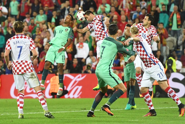 Bồ Đào Nha vào tứ kết sau trận đấu chưa từng xuất hiện trong lịch sử Euro - Ảnh 1.