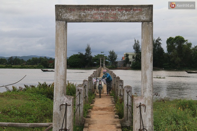 Mỗi ngày có hàng trăm người “diễn xiếc” cùng tử thần trên cầu “Vĩnh biệt” - Ảnh 5.