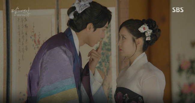 Moon Lovers: “Mười” Baekhyun suýt toi mạng dưới tay… bố vợ - Ảnh 30.