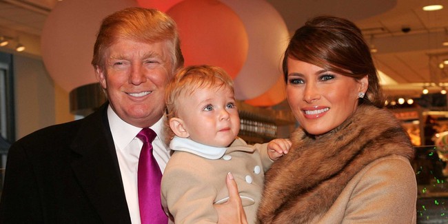 Con trai út cực điển trai của ông Donald Trump cũng là nhân vật hot không kém trong ngày hôm nay - Ảnh 2.