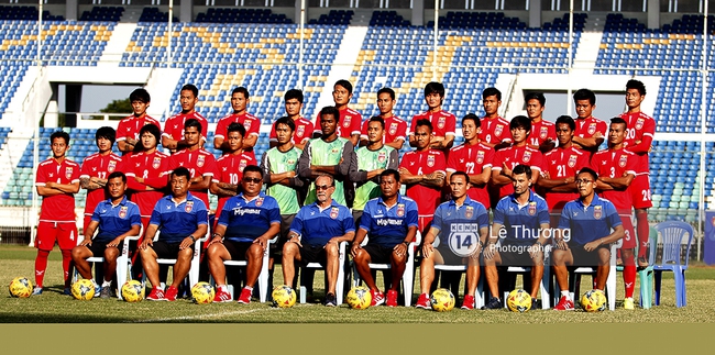 Đột nhập phòng tập đối thủ của Việt Nam ở trận khai mạc AFF Cup 2016 - Ảnh 2.