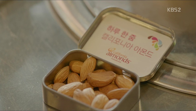 Kh&aacute;n giả h&aacute; hốc mồm v&igrave; khả năng &ldquo;bất tử&rdquo; của Song Joong Ki trong &ldquo;Hậu Duệ Mặt Trời&rdquo; - Ảnh 20.