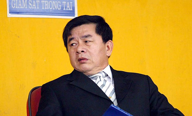 Liên đoàn bóng đá Việt Nam đình chỉ nhiệm vụ Trưởng ban trọng tài Nguyễn Văn Mùi - Ảnh 1.