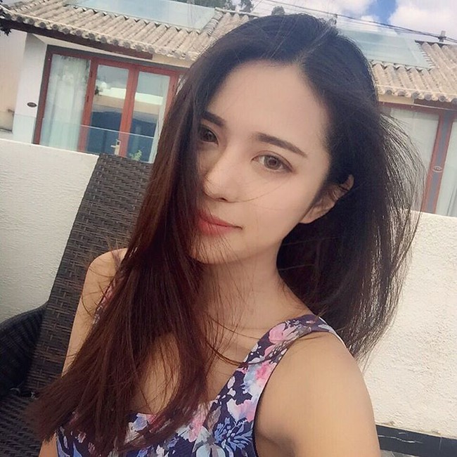 Cư d&acirc;n mạng truy l&ugrave;ng c&ocirc; g&aacute;i ngủ gật m&agrave; vẫn xinh như T&acirc;y Thi - Ảnh 11.
