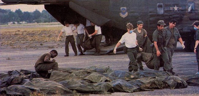 Vụ thảm s&aacute;t kinh ho&agrave;ng tại Jonestown: Gần 1,000 người uống thuốc độc, tự s&aacute;t tập thể - Ảnh 9.