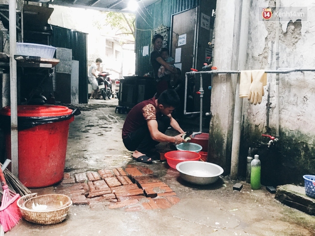 Ph&ograve;ng trọ điều h&ograve;a gi&aacute; 15.000 đồng/đ&ecirc;m v&agrave; c&acirc;u chuyện đẹp về l&ograve;ng tốt của người H&agrave; Nội - Ảnh 11.