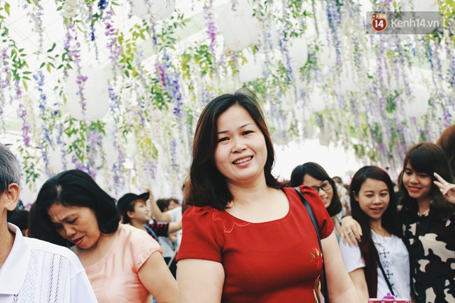 Lễ hội hoa tử đằng ở Hà Nội: Nỗi thất vọng khi thực tế khác xa hình ảnh quảng cáo - Ảnh 13.