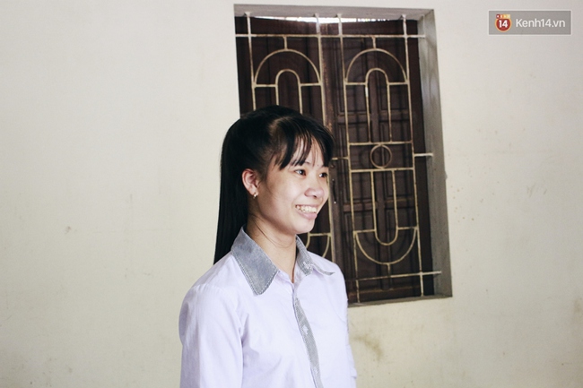 Nơi th&agrave;nh phố xa lạ, vẫn c&oacute; người đồng h&agrave;nh c&ugrave;ng sĩ tử ngh&egrave;o từ miếng ăn, giấc ngủ - Ảnh 13.