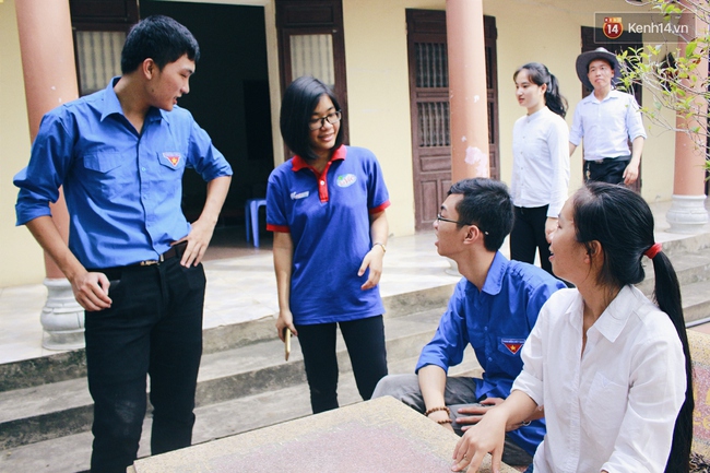 Nơi th&agrave;nh phố xa lạ, vẫn c&oacute; người đồng h&agrave;nh c&ugrave;ng sĩ tử ngh&egrave;o từ miếng ăn, giấc ngủ - Ảnh 2.