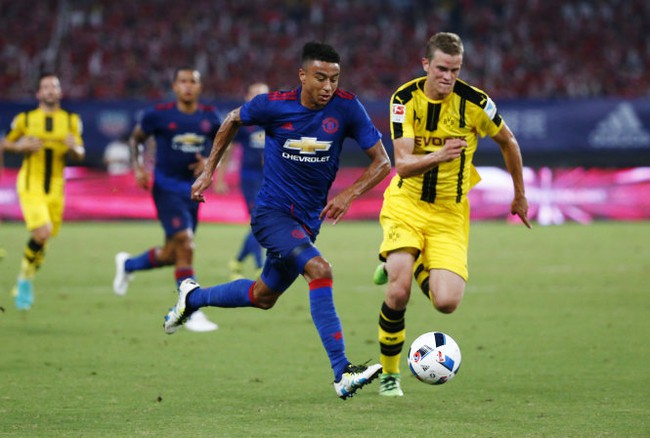 MU của Jose Mourinho thua sấp mặt 1-4 trước Dortmund tr&ecirc;n đất Trung Quốc - Ảnh 5.