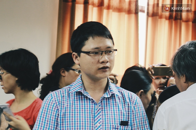 Khoảnh khắc chồng thiếu &uacute;y Huyền Tr&acirc;m nhận lại con trai kh&aacute;u khỉnh sau 50 ng&agrave;y chiến đấu ở bệnh viện - Ảnh 11.