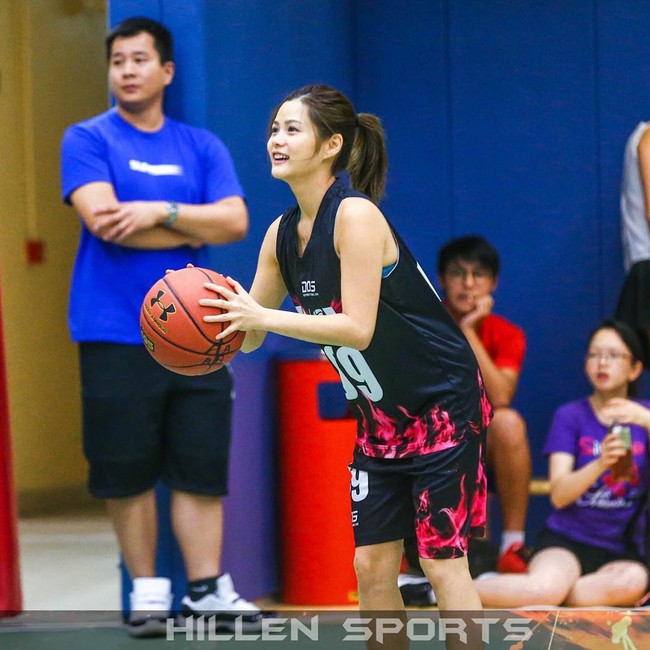 Ngắm nhan sắc của cô nàng cầu thủ bóng rổ có gương mặt giống hệt Trần Nghiên Hy - Ảnh 8.