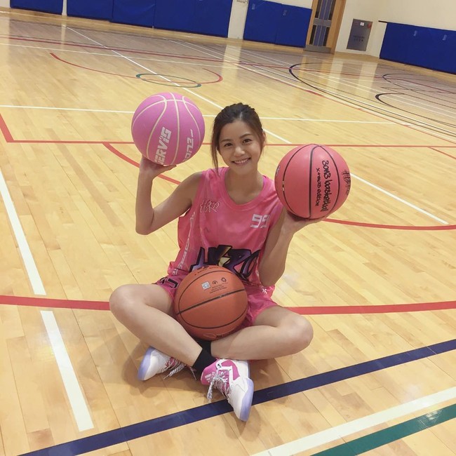 Ngắm nhan sắc của cô nàng cầu thủ bóng rổ có gương mặt giống hệt Trần Nghiên Hy - Ảnh 4.