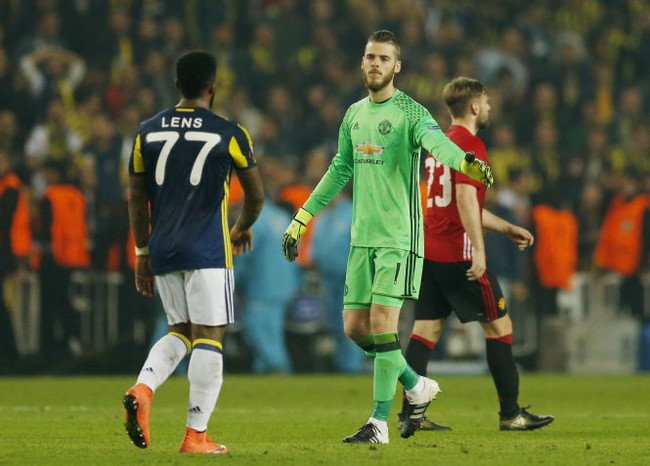 Man Utd đối mặt nguy cơ chia tay C&uacute;p C2 sau trận thua Fenerbahce - Ảnh 15.
