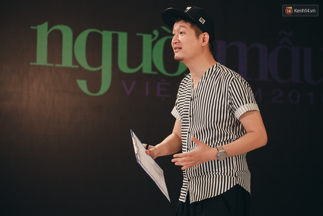 VNTM: Thanh Hằng diện đồ bình dân, lên lớp với roi ngựa - Ảnh 9.