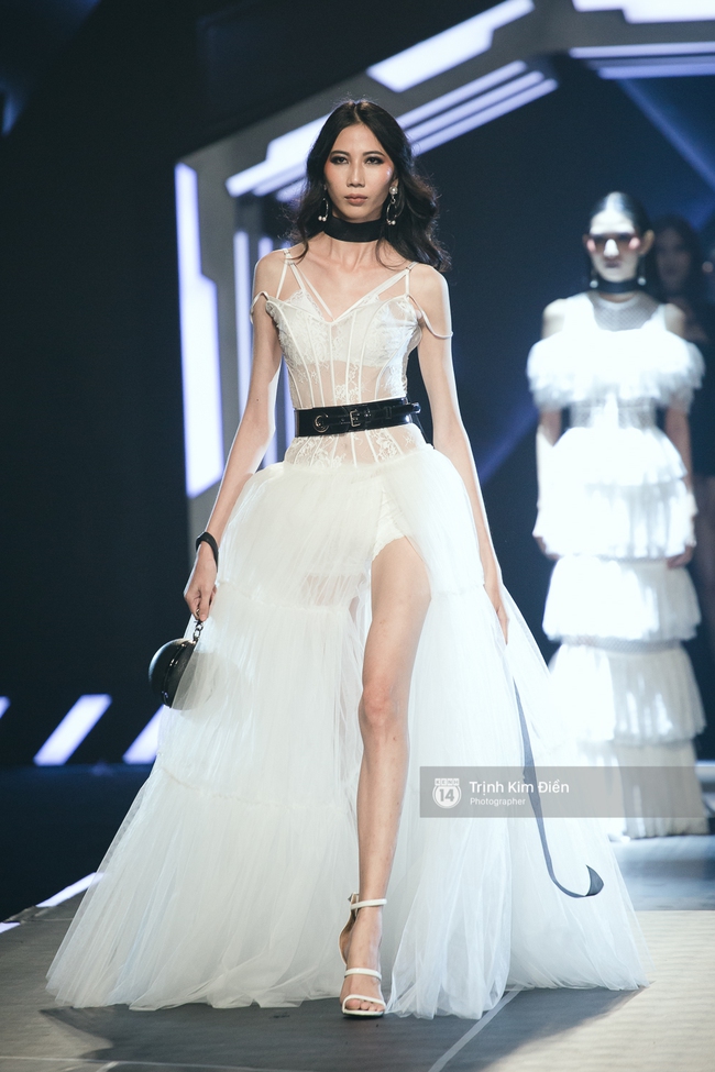 Mai Ng&ocirc; v&agrave; Lilly Nguyễn nổi nhất show Chung Thanh Phong v&igrave;... ch&acirc;n qu&aacute; to v&agrave; ngắn - Ảnh 19.