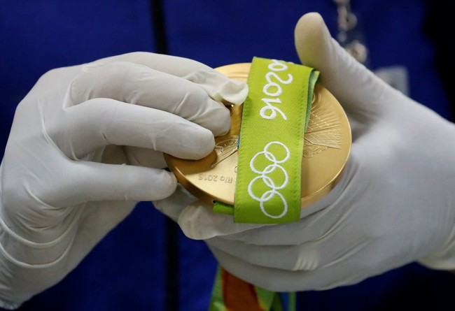Sắp tới Olympic Rio rồi, có ai thắc mắc người ta đúc huy chương như nào không? - Ảnh 21.