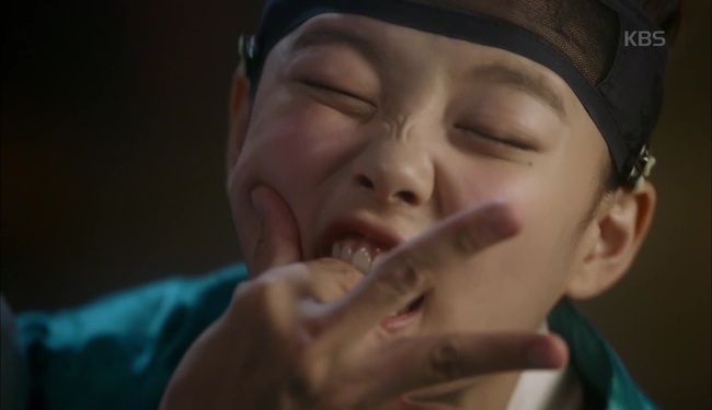 &ldquo;Moonlight&rdquo; vốn theo lịch sử đ&atilde; c&oacute; c&aacute;i kết buồn v&igrave; &ldquo;Thế tử&rdquo; Park Bo Gum chết trẻ? - Ảnh 26.