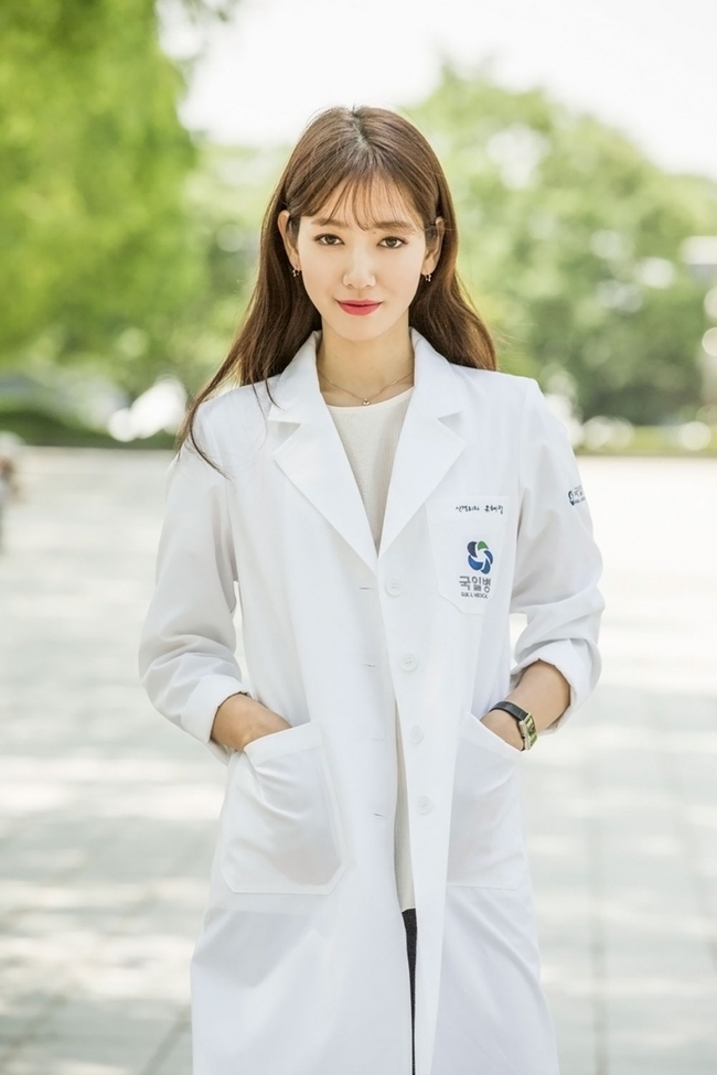 Park Shin Hye “hổ báo” bẻ tay, tung cước trong teaser mới của “Doctors” - Ảnh 25.