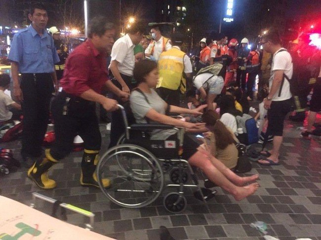 Các nạn nhân hoảng loạn trong vụ nổ tàu chở khách ở Đài Loan - Ảnh 8.
