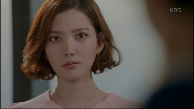 Uncontrollably Fond: Kim Woo Bin cầu h&ocirc;n phụ nữ kh&aacute;c trước mặt Suzy - Ảnh 9.
