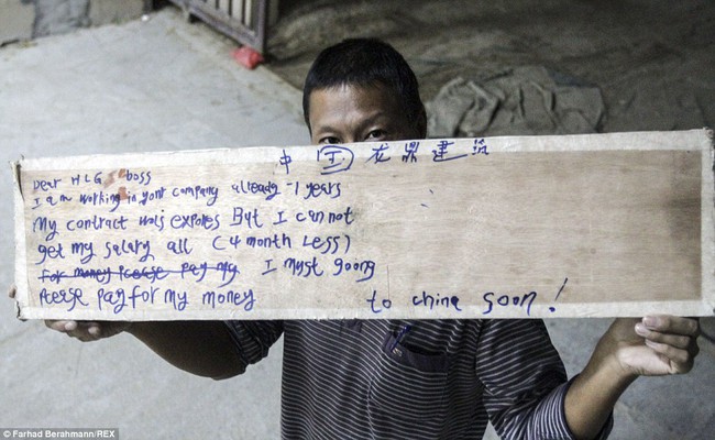 G&oacute;c khuất trần trụi của người lao động ngh&egrave;o đằng sau &aacute;nh h&agrave;o quang của Dubai - Ảnh 8.