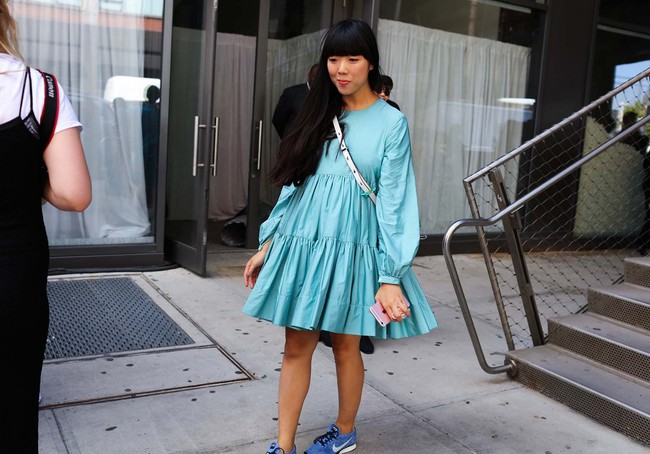 Phong c&aacute;ch ph&oacute;ng kho&aacute;ng, thực tế ăn s&acirc;u v&agrave;o m&aacute;u giới mộ điệu thời trang tại NYFW - Ảnh 34.