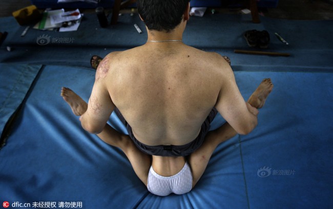 Những hình ảnh mới nhất về lò luyện vàng khắc nghiệt của thể thao Trung Quốc - Ảnh 4.