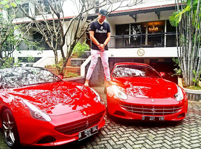 Mặc d&ugrave; đ&atilde; lấy vợ, nhưng thiếu gia gi&agrave;u nhất Indonesia n&agrave;y vẫn khiến c&aacute;c c&ocirc; g&aacute;i ph&aacute;t cuồng  - Ảnh 3.