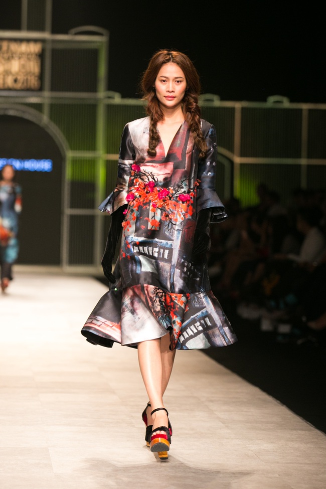 Vietnam International Fashion Week Thu Đông 2016: Nơi linh hồn Việt được thăng hoa - Ảnh 7.