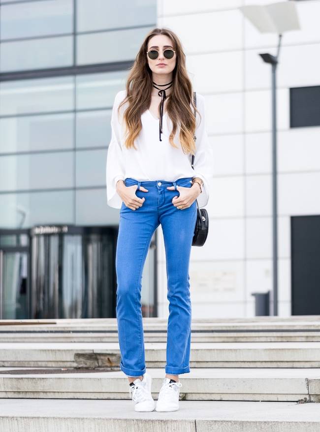 Giới trẻ thế giới m&aacute;ch nước h&agrave;ng loạt c&aacute;ch mix si&ecirc;u cool với &aacute;o trắng đơn giản - Ảnh 4.