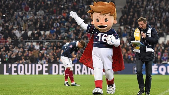 Bạn biết g&igrave; về Super Victor, linh vật si&ecirc;u dễ thương của Euro 2016? - Ảnh 4.