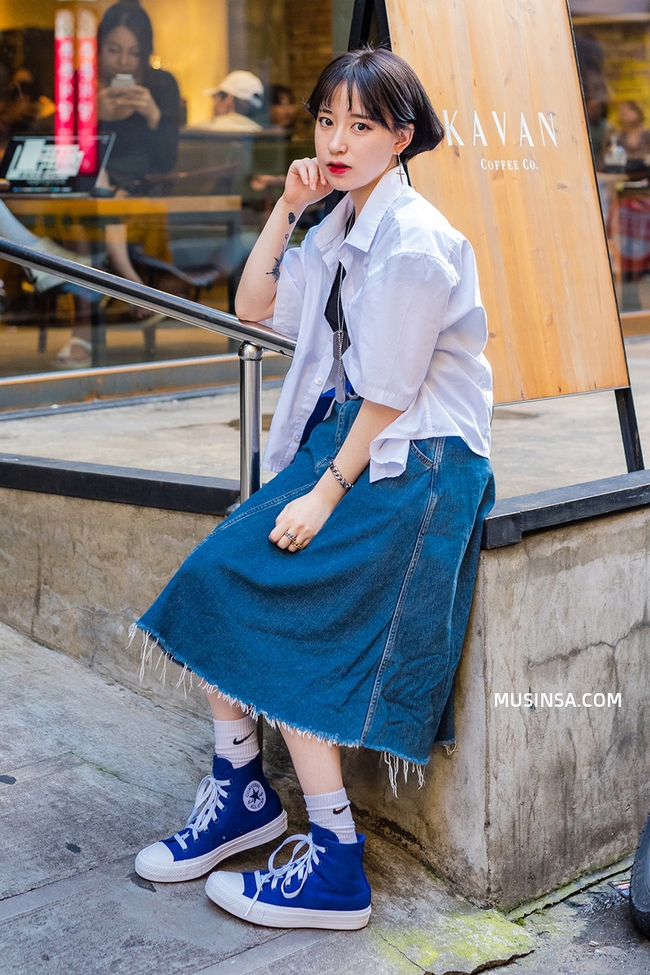 Giới trẻ thế giới đồng loạt lăng x&ecirc; street style c&aacute; t&iacute;nh, ph&oacute;ng kho&aacute;ng chất m&ecirc; - Ảnh 3.