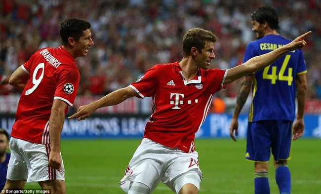 Song sát Muller-Lewandowski nổ súng, Bayern thắng vùi dập đội bóng vô danh - Ảnh 6.