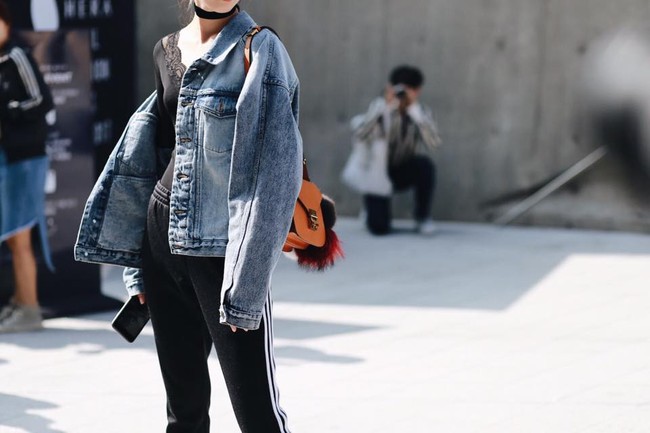 Châu Bùi & Cao Minh Thắng ton-sur-ton, Min diện quần một mất một còn tại Seoul Fashion Week ngày 3 - Ảnh 12.