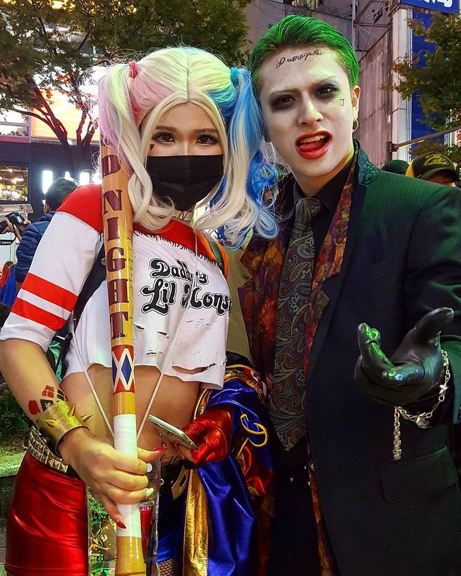 Thích nhân vật Harley Quinn nhưng không muốn lố? Hãy học kiểu makeup phiên bản ngoan hiền này ngay thôi - Ảnh 4.