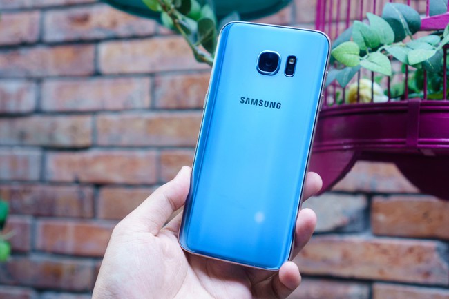Galaxy S7 edge Xanh Coral được l&ograve;ng giới c&ocirc;ng nghệ Việt Nam - Ảnh 3.