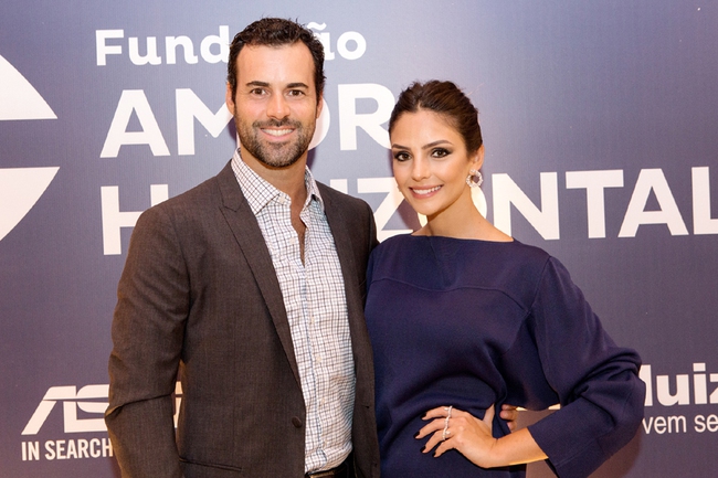 Kaka bị bạn trai của vợ cũ Caroline chọc qu&ecirc; - Ảnh 1.